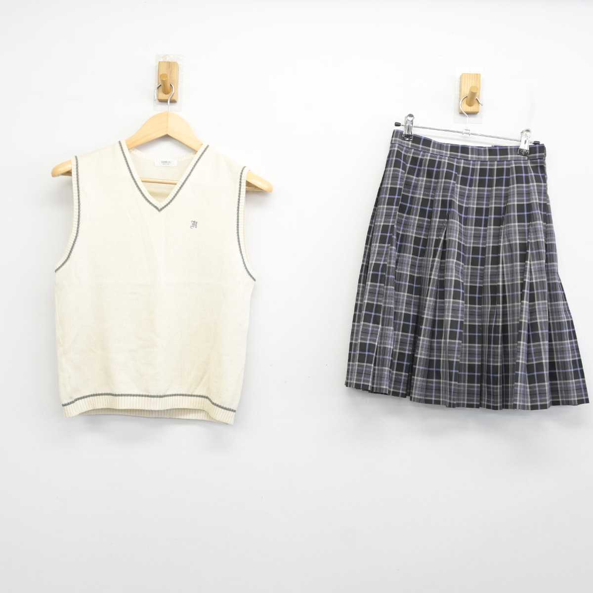 【中古】兵庫県 龍谷大学附属平安中学校 女子制服 2点 (ニットベスト・スカート) sf059940