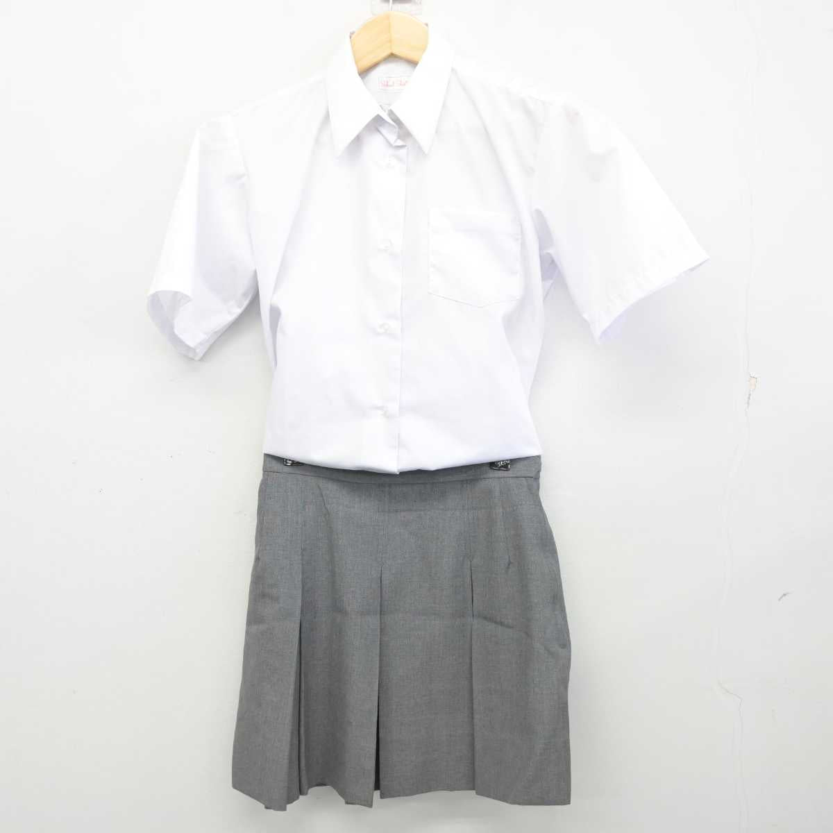 【中古】神奈川県 岸根高等学校 女子制服 2点 (シャツ・スカート) sf059965