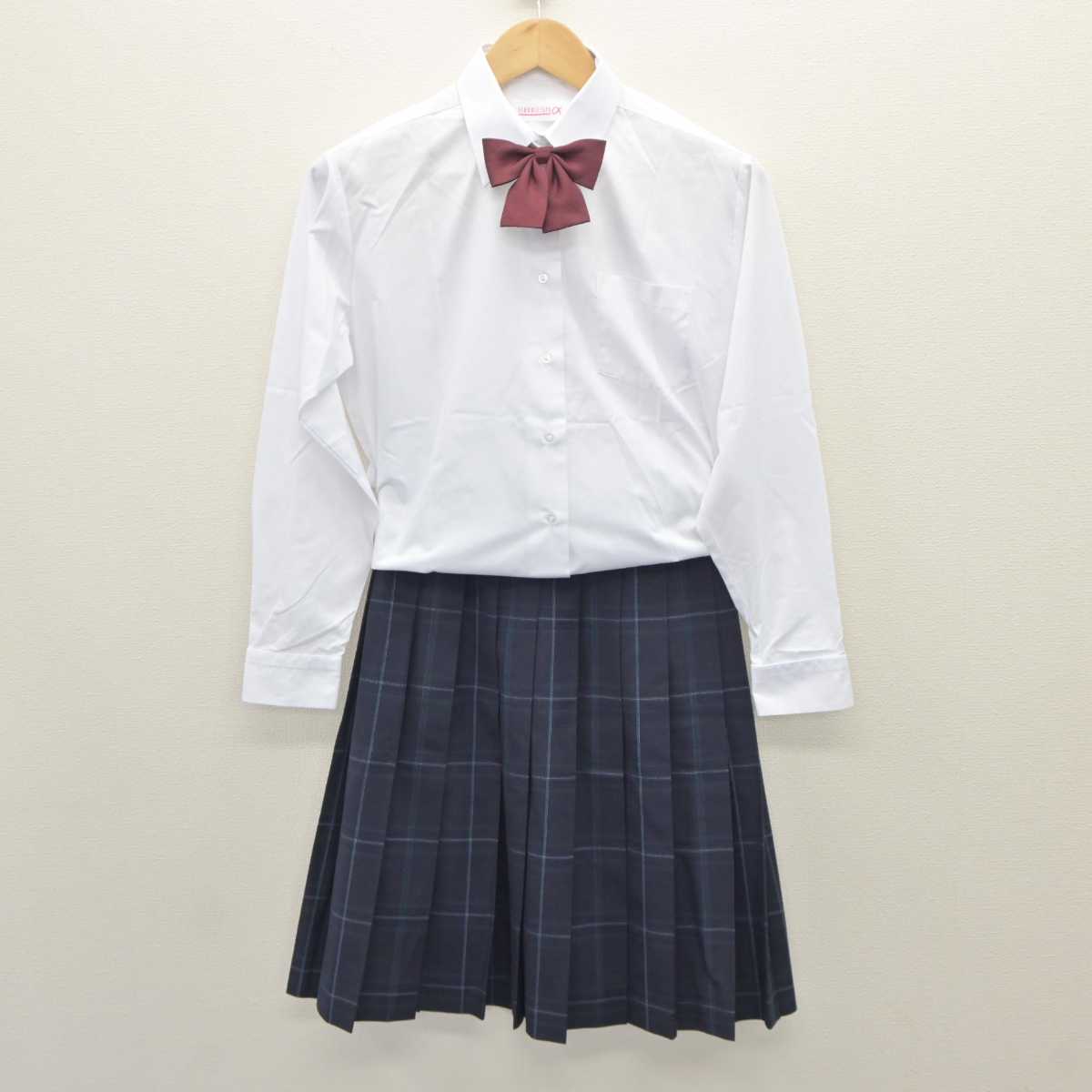 【中古】神奈川県 宮前平中学校 女子制服 4点 (ブレザー・シャツ・スカート) sf060045