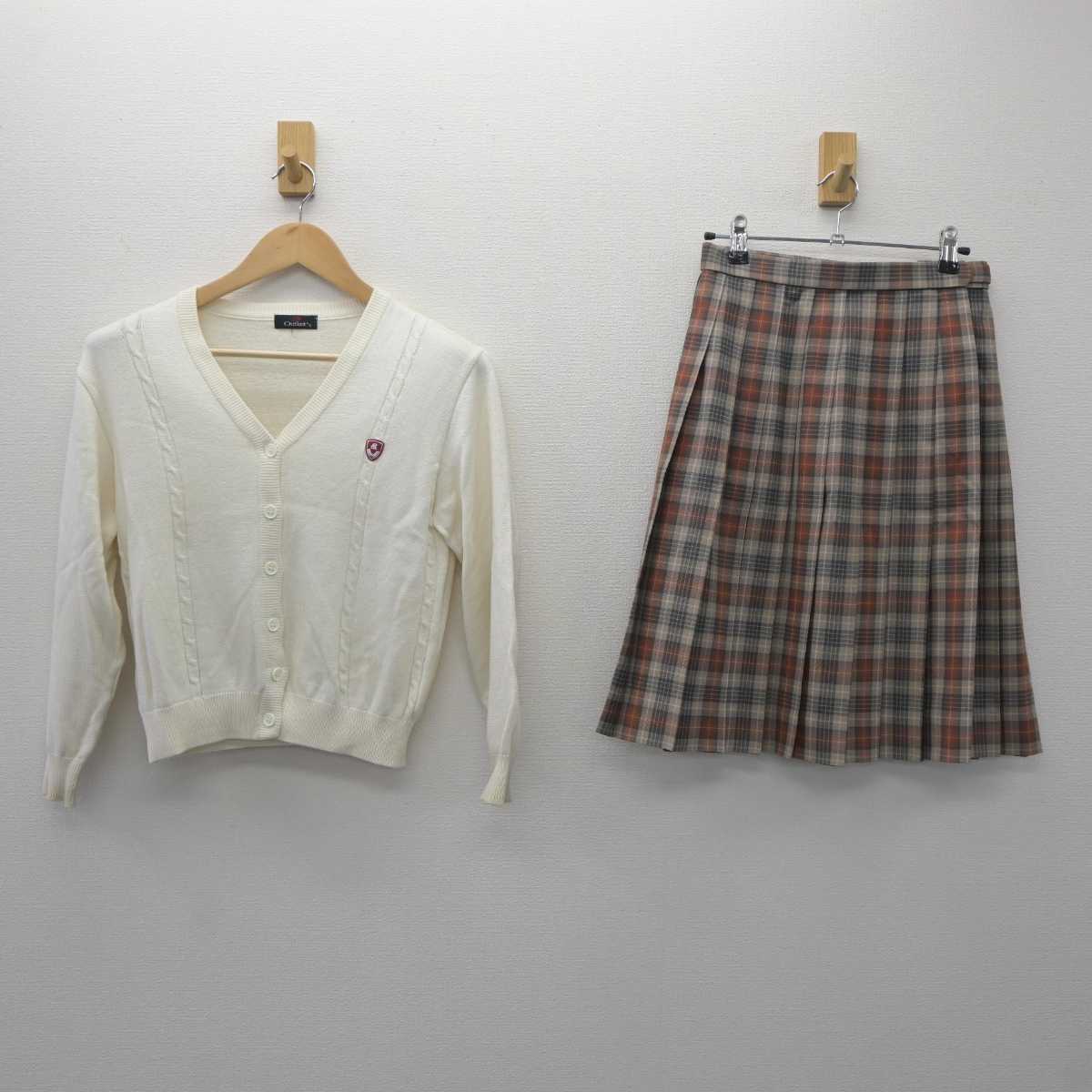 【中古】愛知県 名城大学附属高等学校 女子制服 2点 (ニット・スカート) sf060103