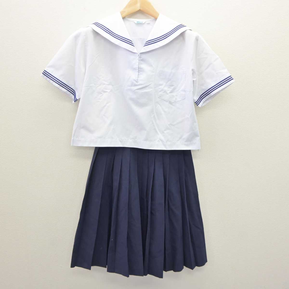 【中古】香川県 龍雲中学校 女子制服 3点 (セーラー服・セーラー服・スカート) sf060178