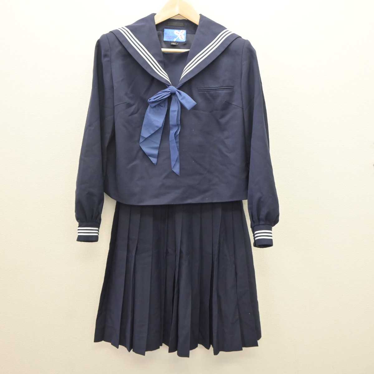 【中古】香川県 龍雲中学校 女子制服 3点 (セーラー服・スカート) sf060179