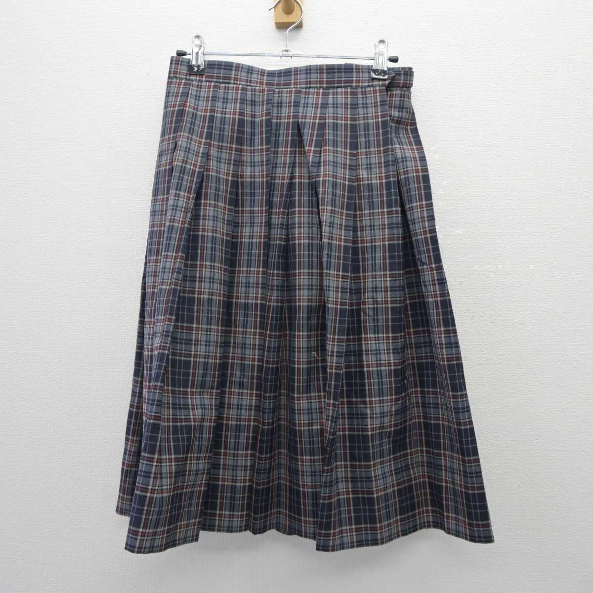 【中古】東京都 足立区立第十中学校 女子制服 3点 (ニットベスト・その他アイテム・スカート) sf060204