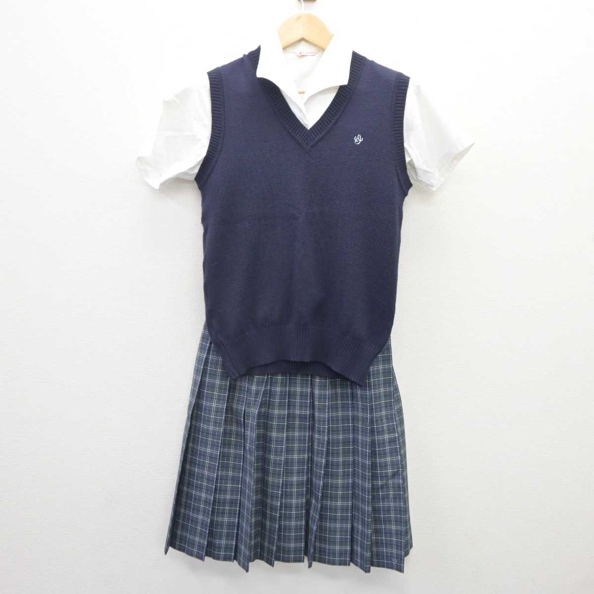 【中古】埼玉県 草加高等学校 女子制服 3点 (シャツ・ニットベスト・スカート) sf060341