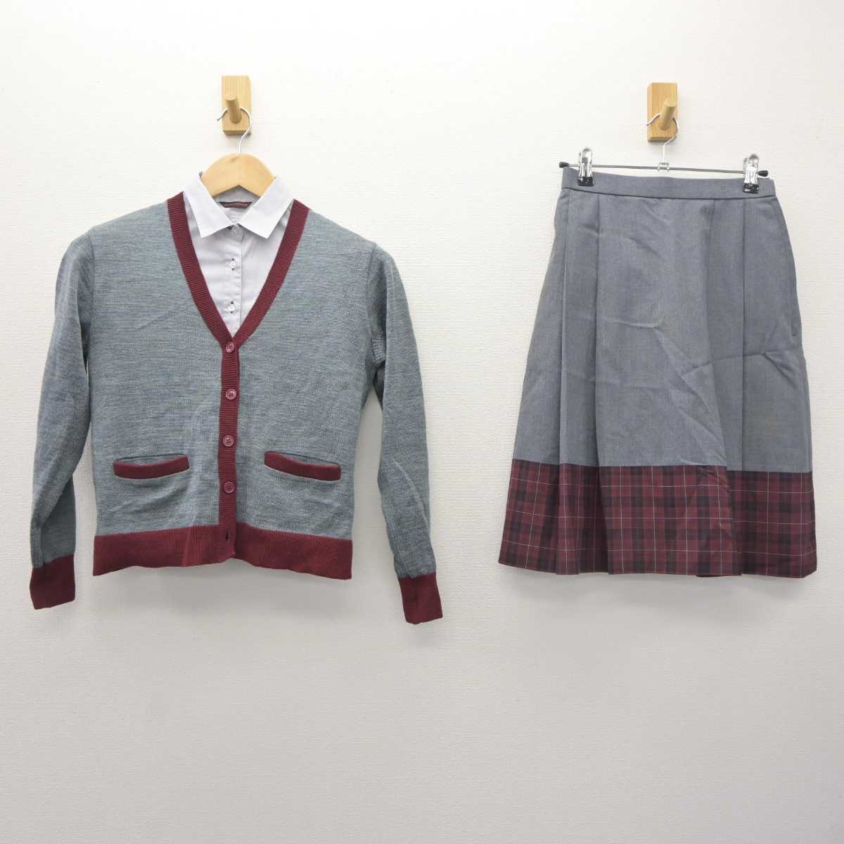 【中古】神奈川県 北鎌倉女子学園中学校  女子制服 3点 (ニット・シャツ・スカート) sf060460