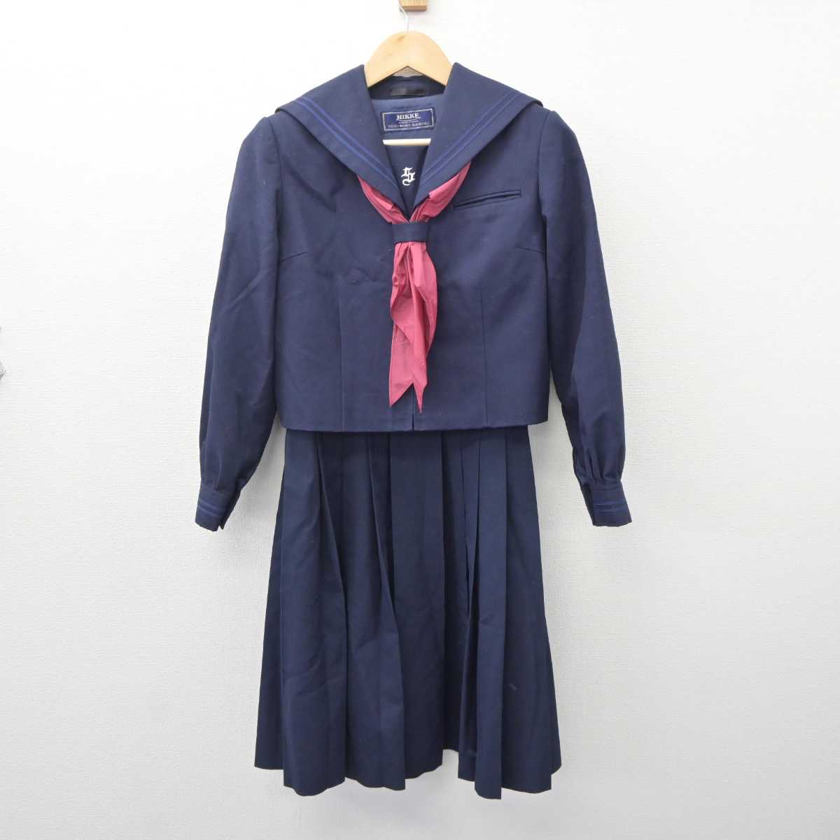 【中古】東京都 南砂中学校 女子制服 4点 (セーラー服・ジャンパースカート・スカート) sf060537