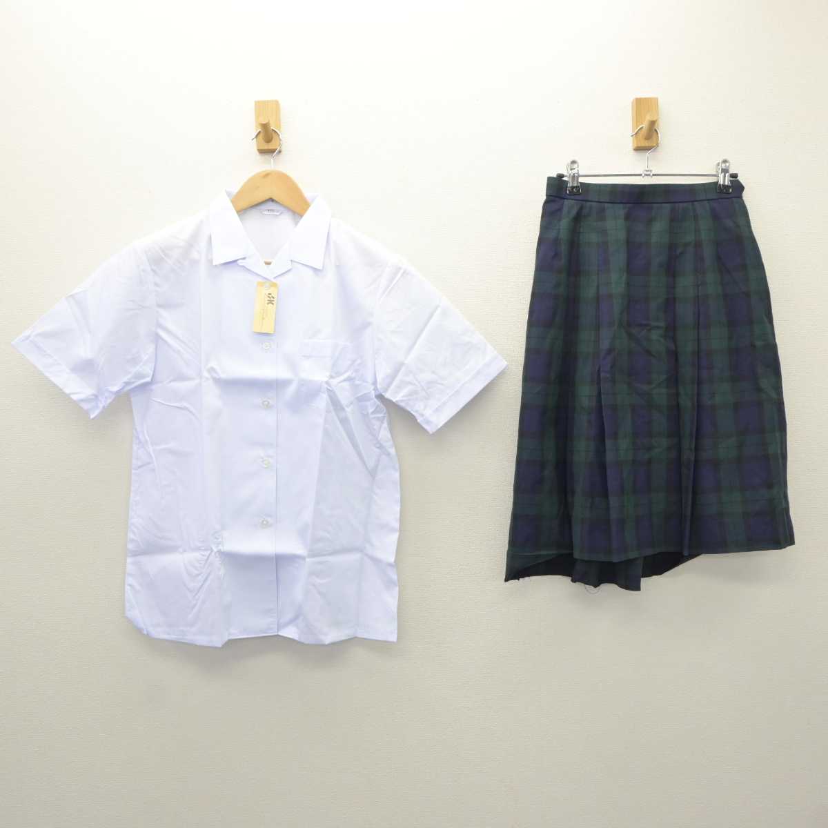 【中古】広島県 塩町中学校 女子制服 3点 (シャツ・スカート) sf060577