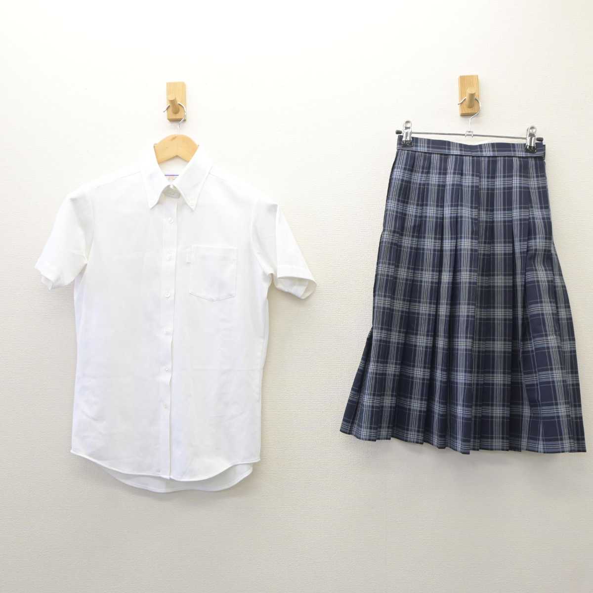 【中古】埼玉県 花咲徳栄高等学校 女子制服 2点 (シャツ・スカート) sf060644