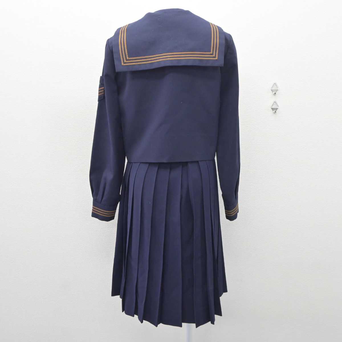 【中古】東京都 関東国際高等学校 女子制服 3点 (セーラー服・スカート) sf060919