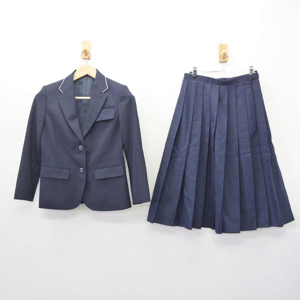 【中古】福岡県 福岡市内中学標準服 女子制服 2点 (ブレザー・スカート) sf061048