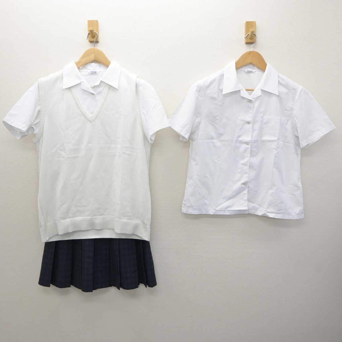 【中古】福岡県 第一薬科大学付属高等学校 女子制服 4点 (ニットベスト・シャツ・シャツ・スカート) sf061308