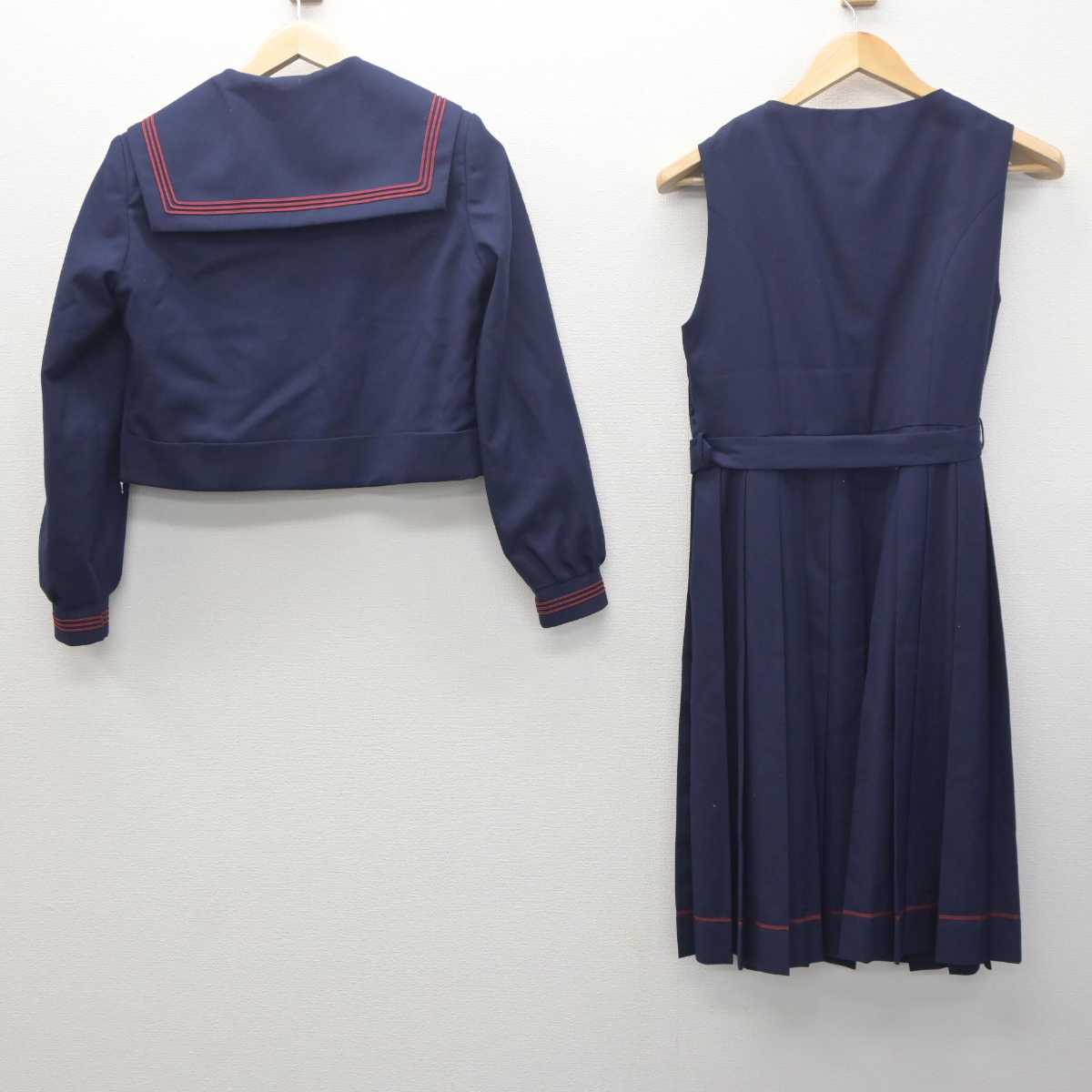 【中古】福岡県 菊陵中学校 女子制服 2点 (セーラー服・ジャンパースカート) sf061317