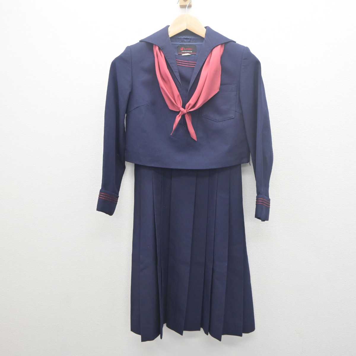 【中古】熊本県 ルーテル学院中学・高等学校 女子制服 3点 (セーラー服・ジャンパースカート) sf061761