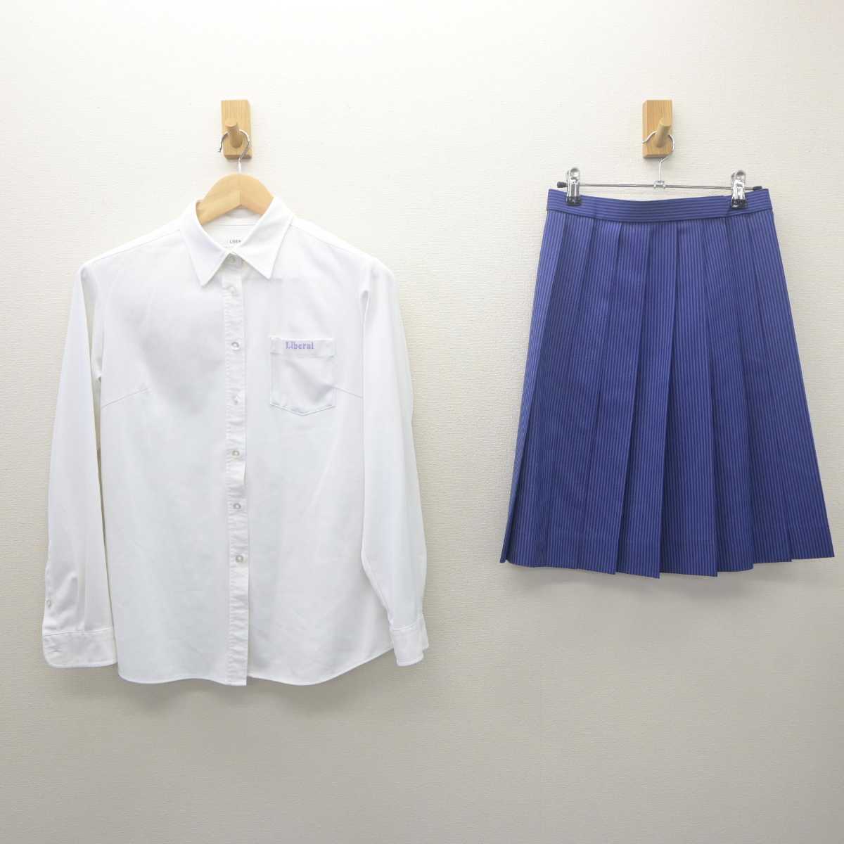 【中古】大阪府 堺リベラル高等学校 女子制服 2点 (シャツ・スカート) sf061858