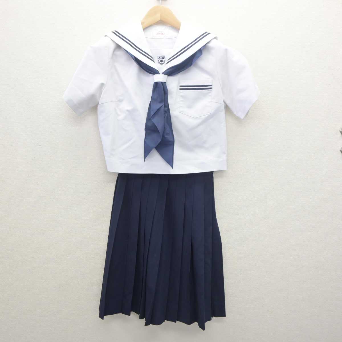 【中古】広島県 尾道市立栗原中学校 女子制服 3点 (セーラー服・スカート) sf062004