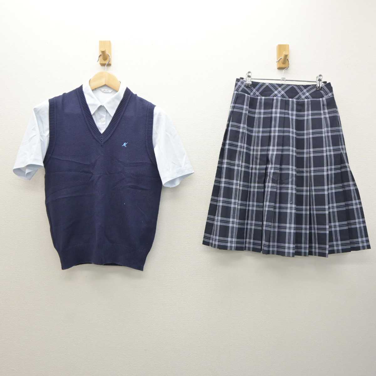 【中古】北海道 札幌清田高等学校 女子制服 3点 (ニットベスト・シャツ・スカート) sf062340