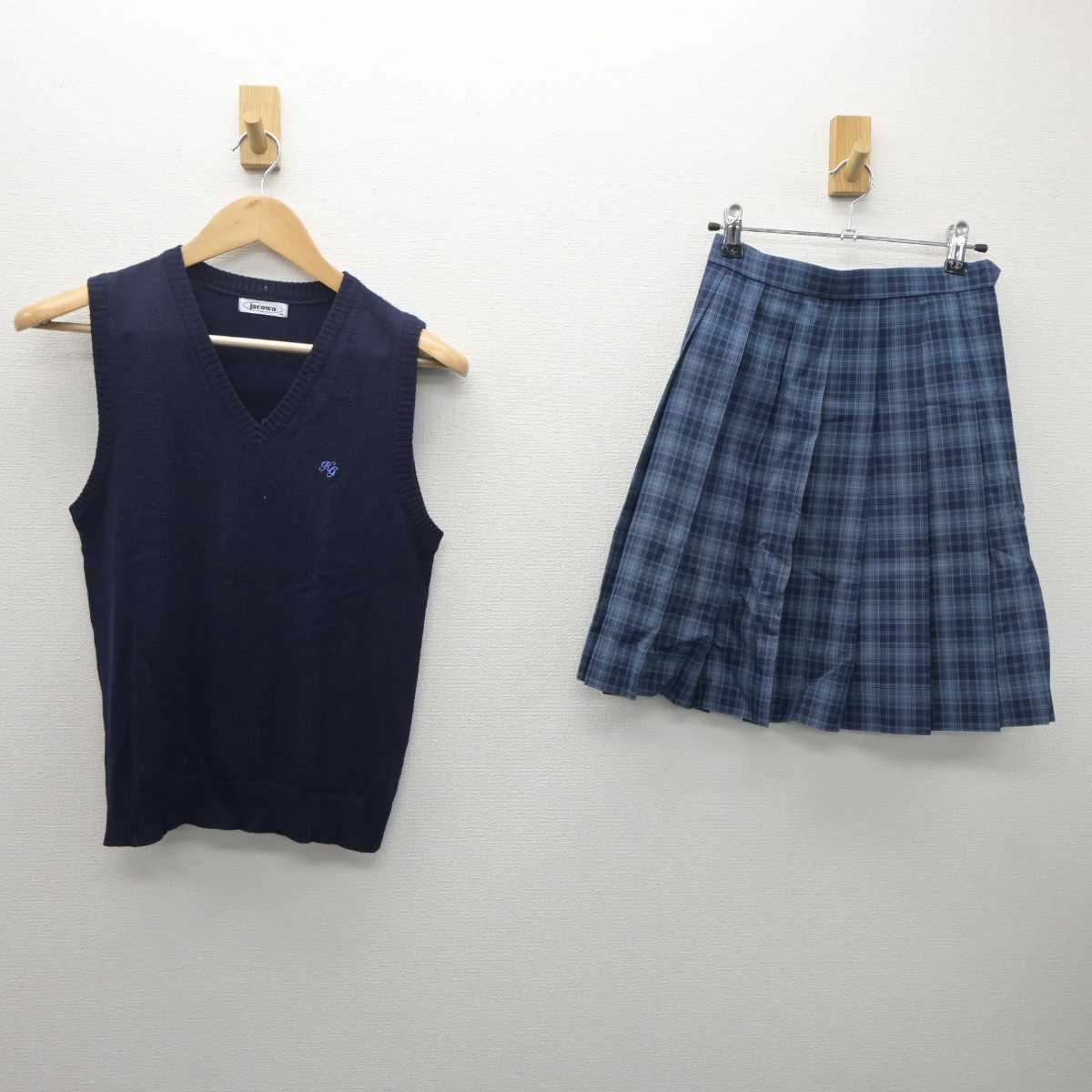 【中古】千葉県 敬愛学園高等学校 女子制服 2点 (ニットベスト・スカート) sf062379