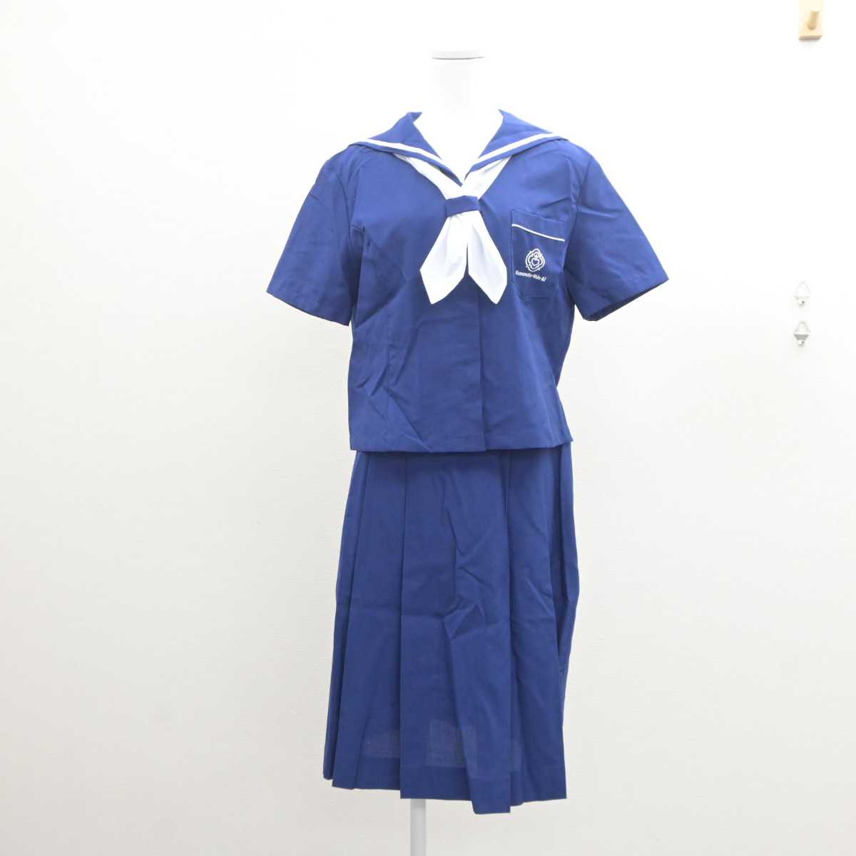 【中古】熊本県 熊本信愛女学院高等学校 女子制服 2点 (セーラー服・スカート) sf062669