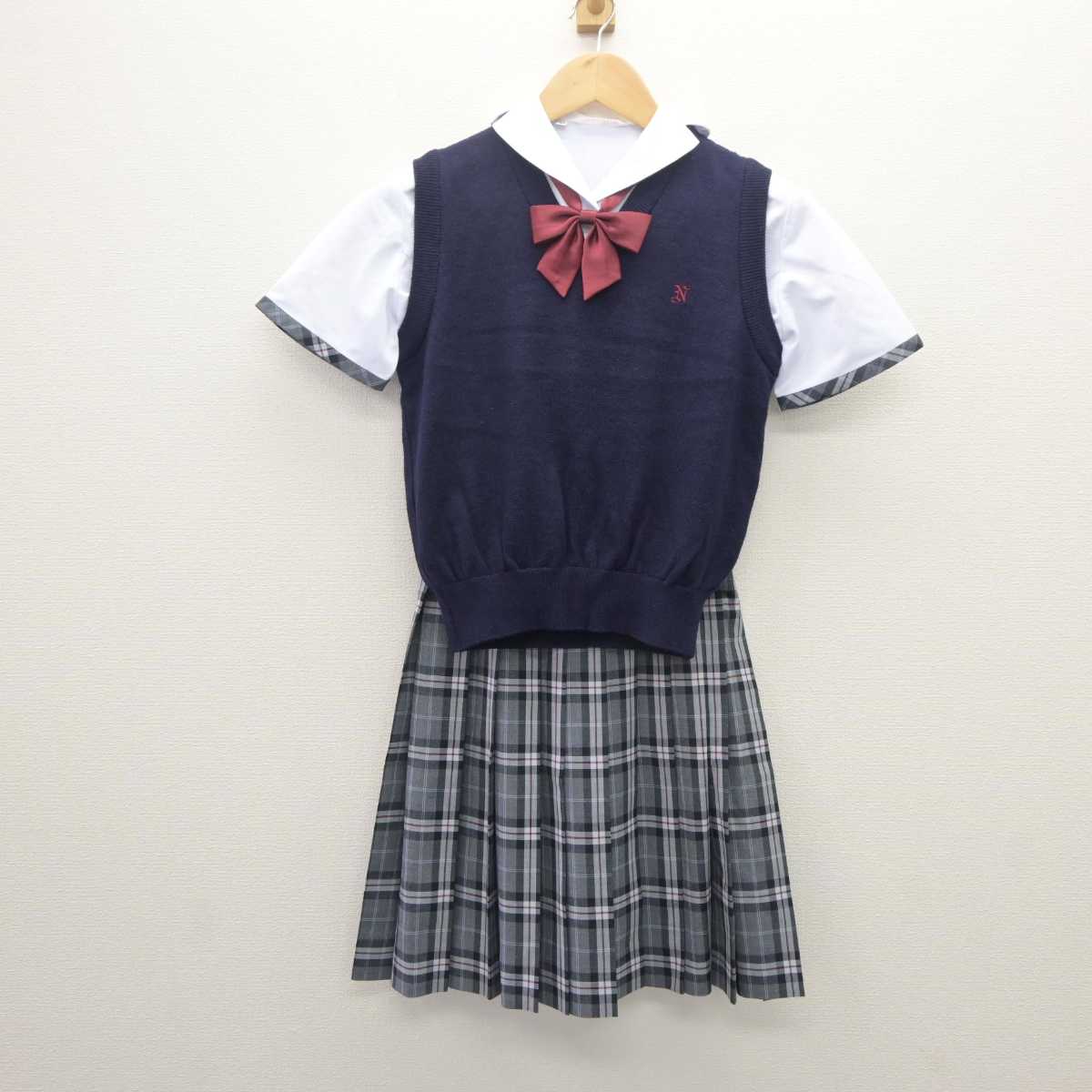 【中古】北海道 札幌日本大学高等学校 女子制服 4点 (ニットベスト・シャツ・スカート) sf062867