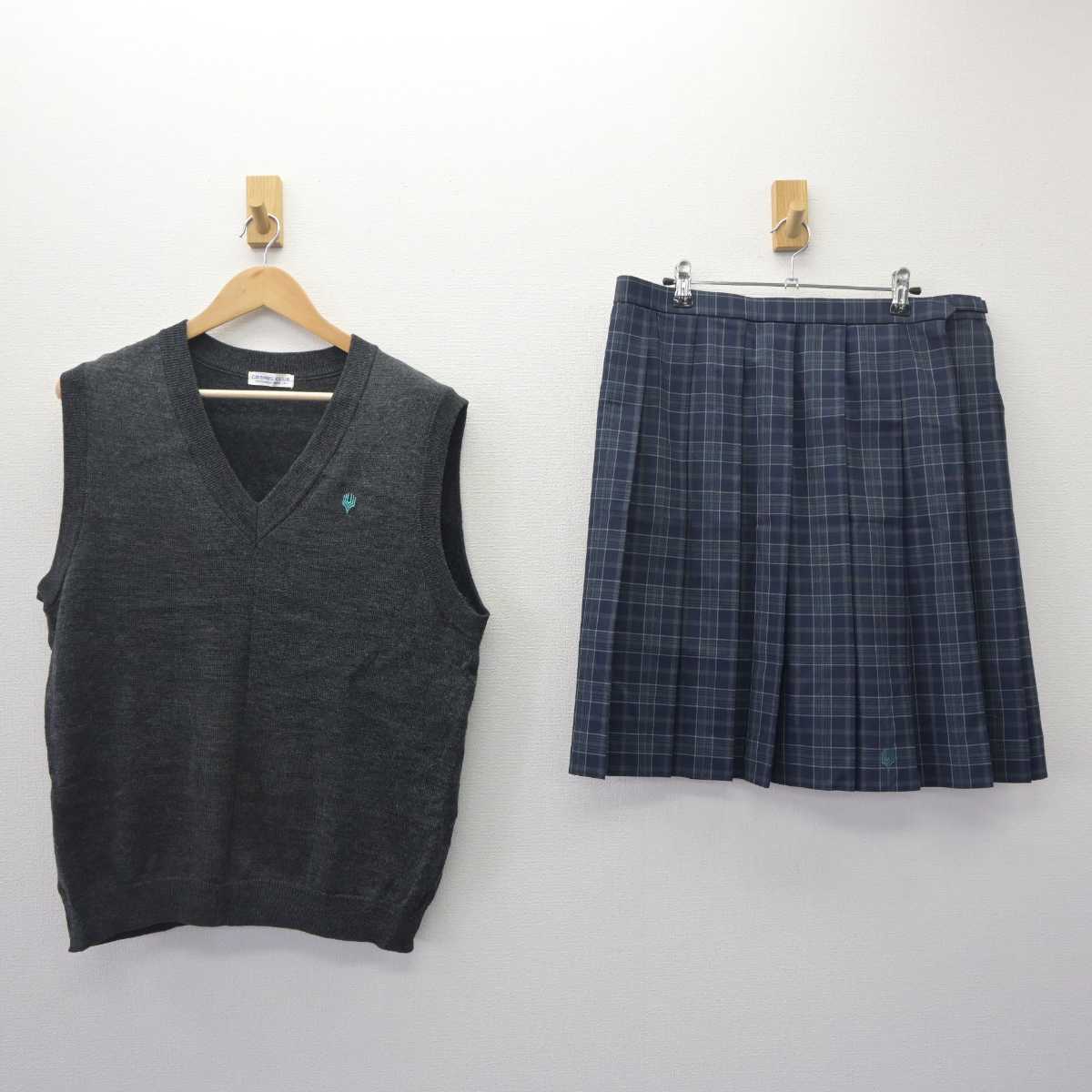 【中古】大阪府 大阪学芸高等学校 女子制服 2点 (ニットベスト・スカート) sf062944