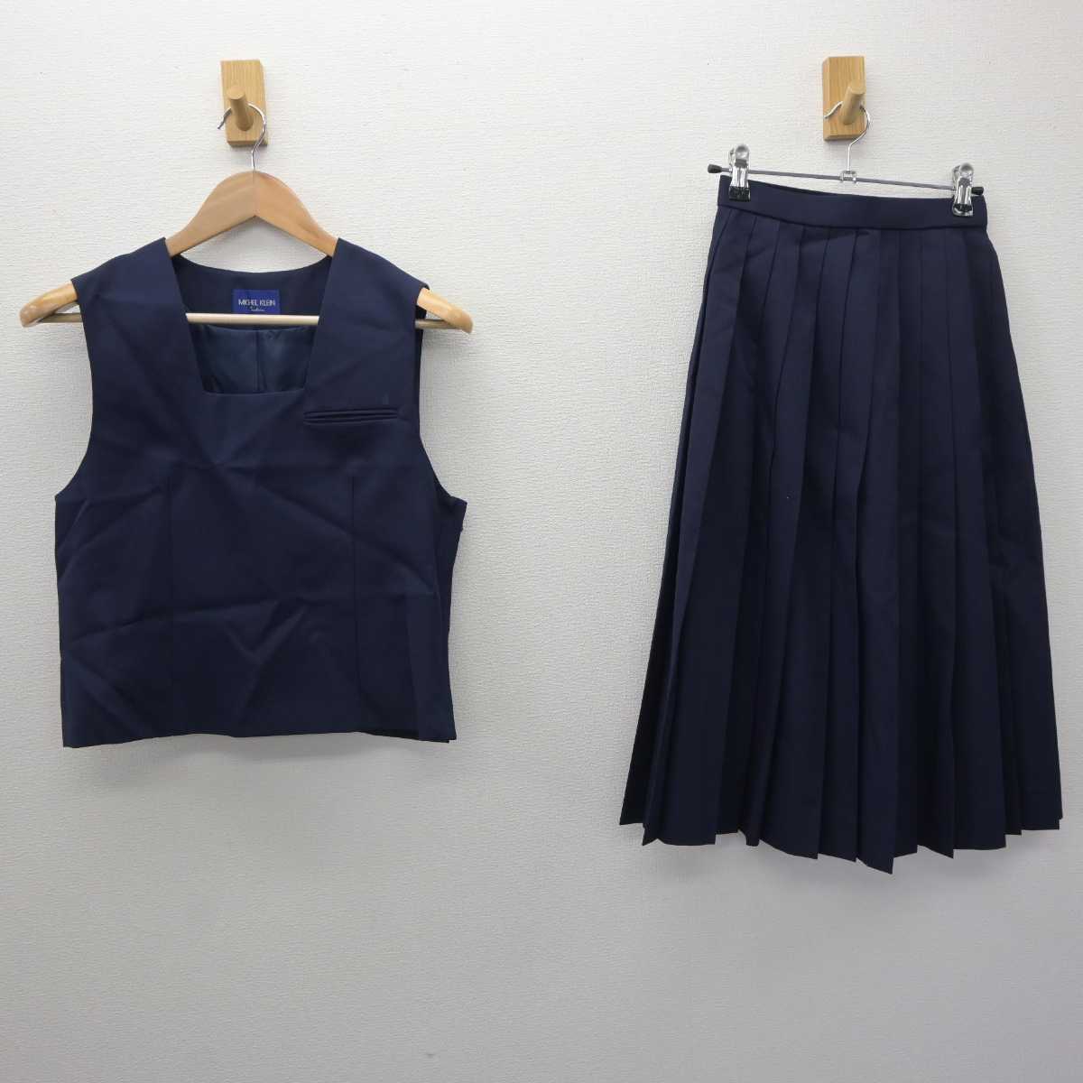 【中古】北海道 札幌市立中央中学校 女子制服 2点 (ベスト・スカート) sf063301