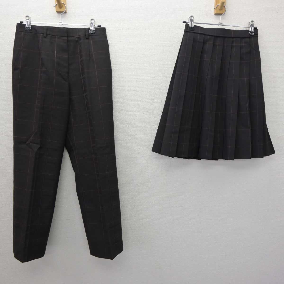 【中古】東京都 八王子東高等学校 女子制服 3点 (スカート・ズボン) sf063313