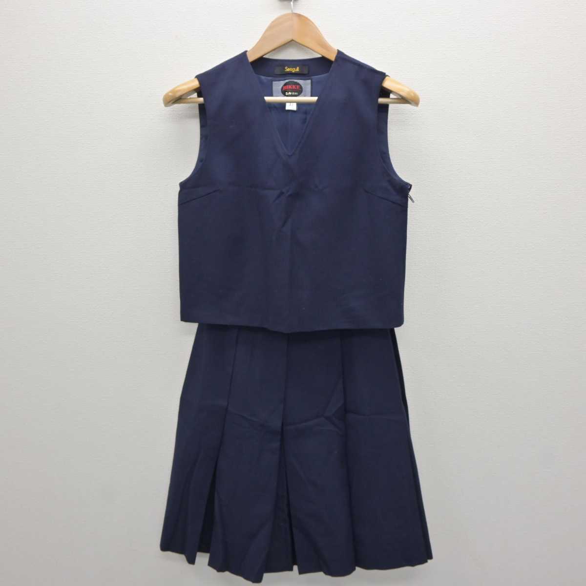 【中古】神奈川県 西谷中学校 女子制服 3点 (ブレザー・ベスト・スカート) sf063397