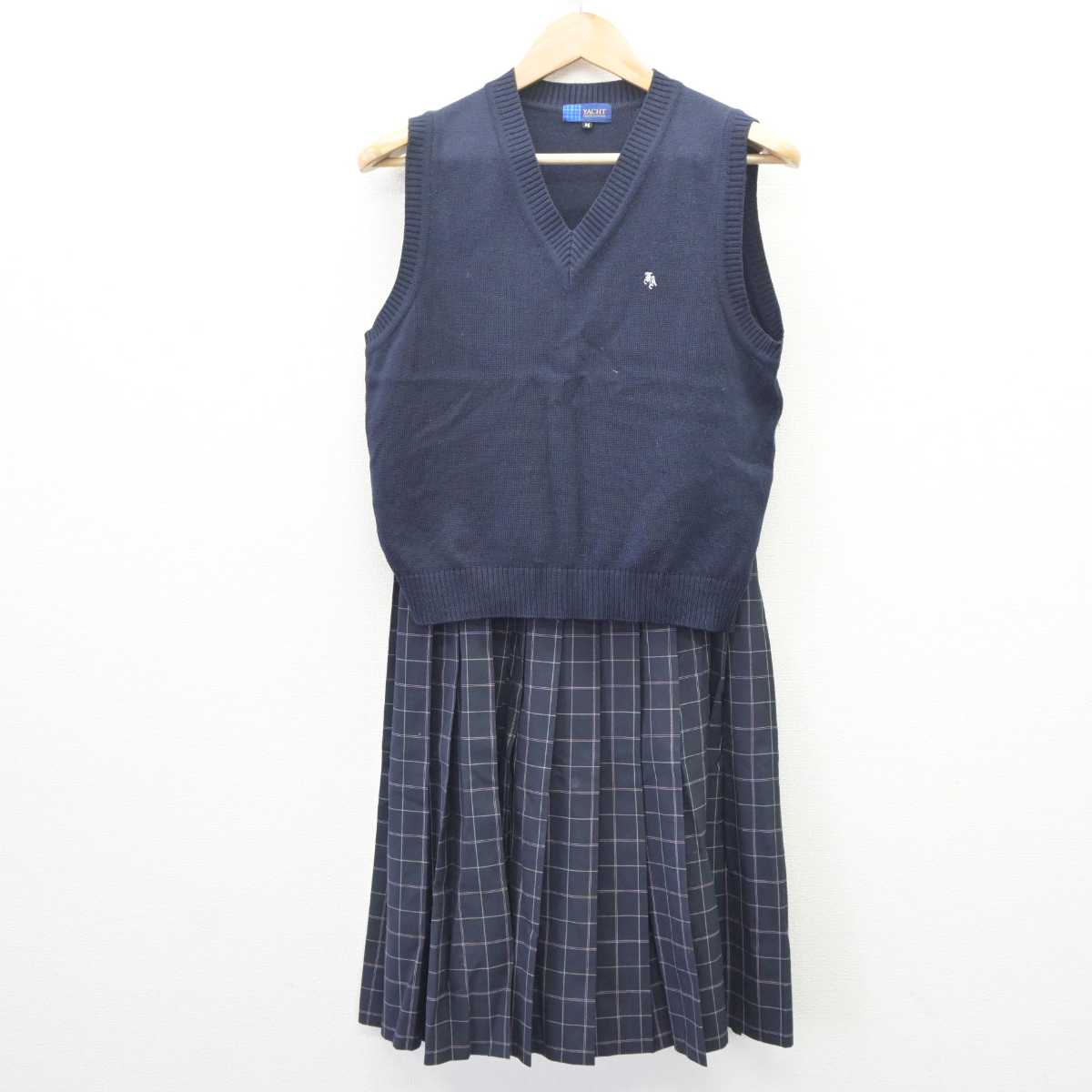 【中古】福岡県 福岡農業高等学校 女子制服 2点 (ニットベスト・スカート) sf063517