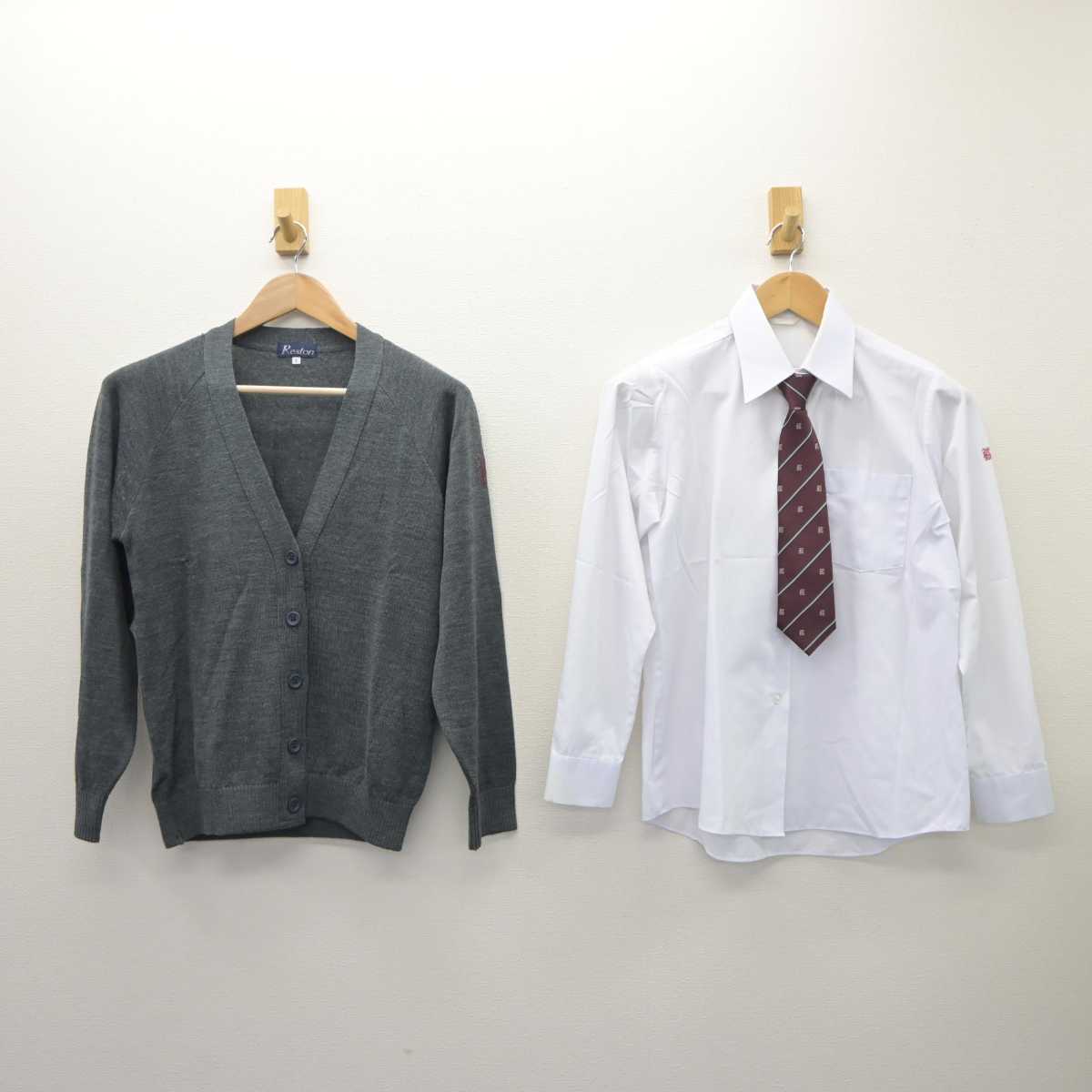 【中古】大阪府 岸和田市立産業高等学校 女子制服 3点 (ニット・シャツ) sf063561