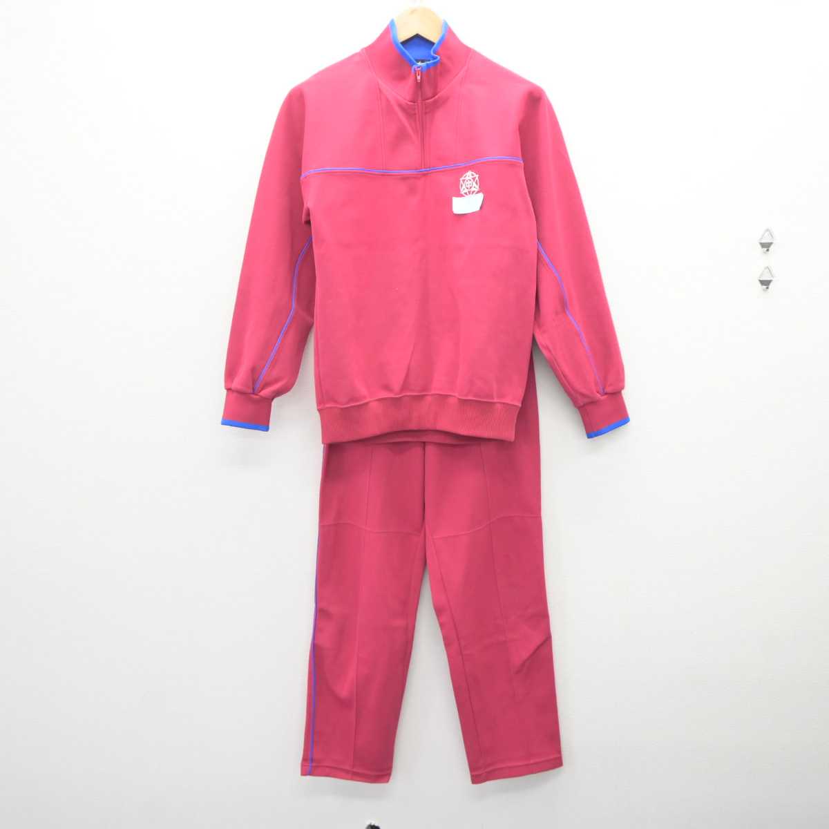 【中古】茨城県 新利根中学校  女子制服 2点 (ジャージ 上・ジャージ 下) sf063565