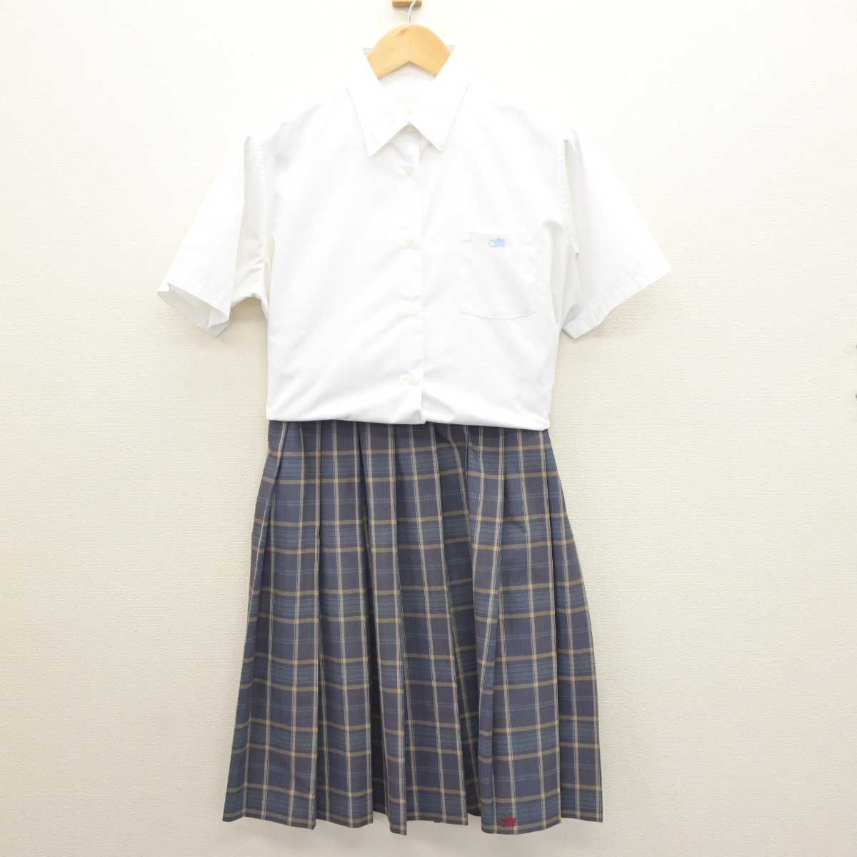 【中古】群馬県 前橋高等学校 女子制服 2点 (シャツ・スカート) sf063661