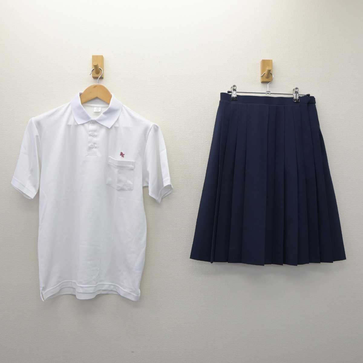 【中古】茨城県 勝田第三中学校 女子制服 2点 (シャツ・スカート) sf063739