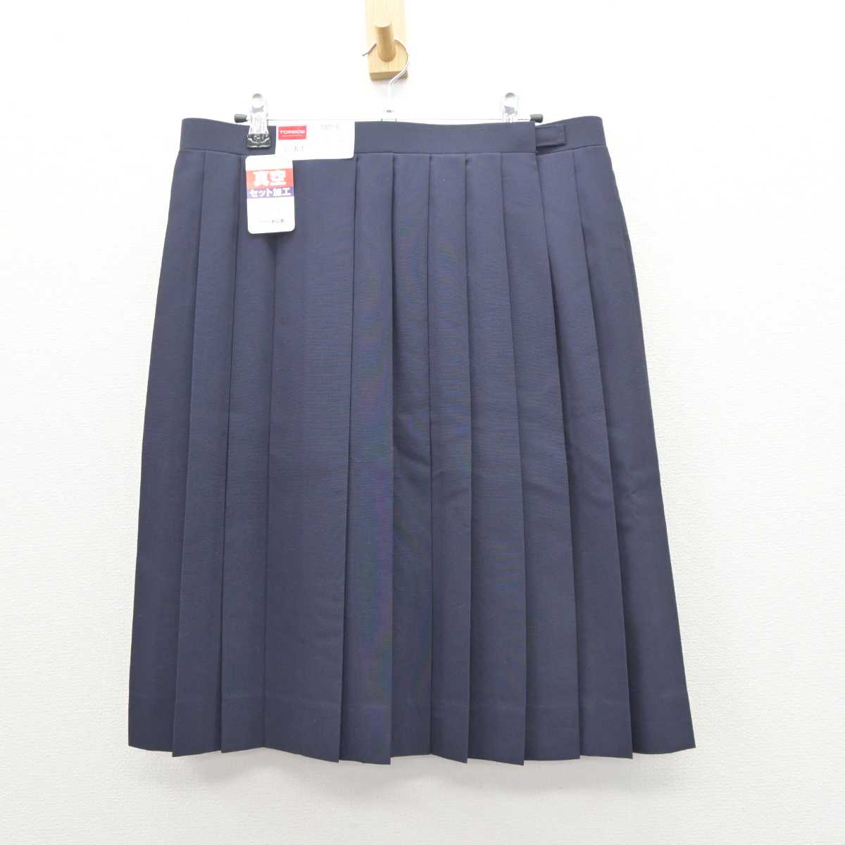 【中古】茨城県 水戸市立赤塚中学校 女子制服 3点 (シャツ・スカート) sf063768