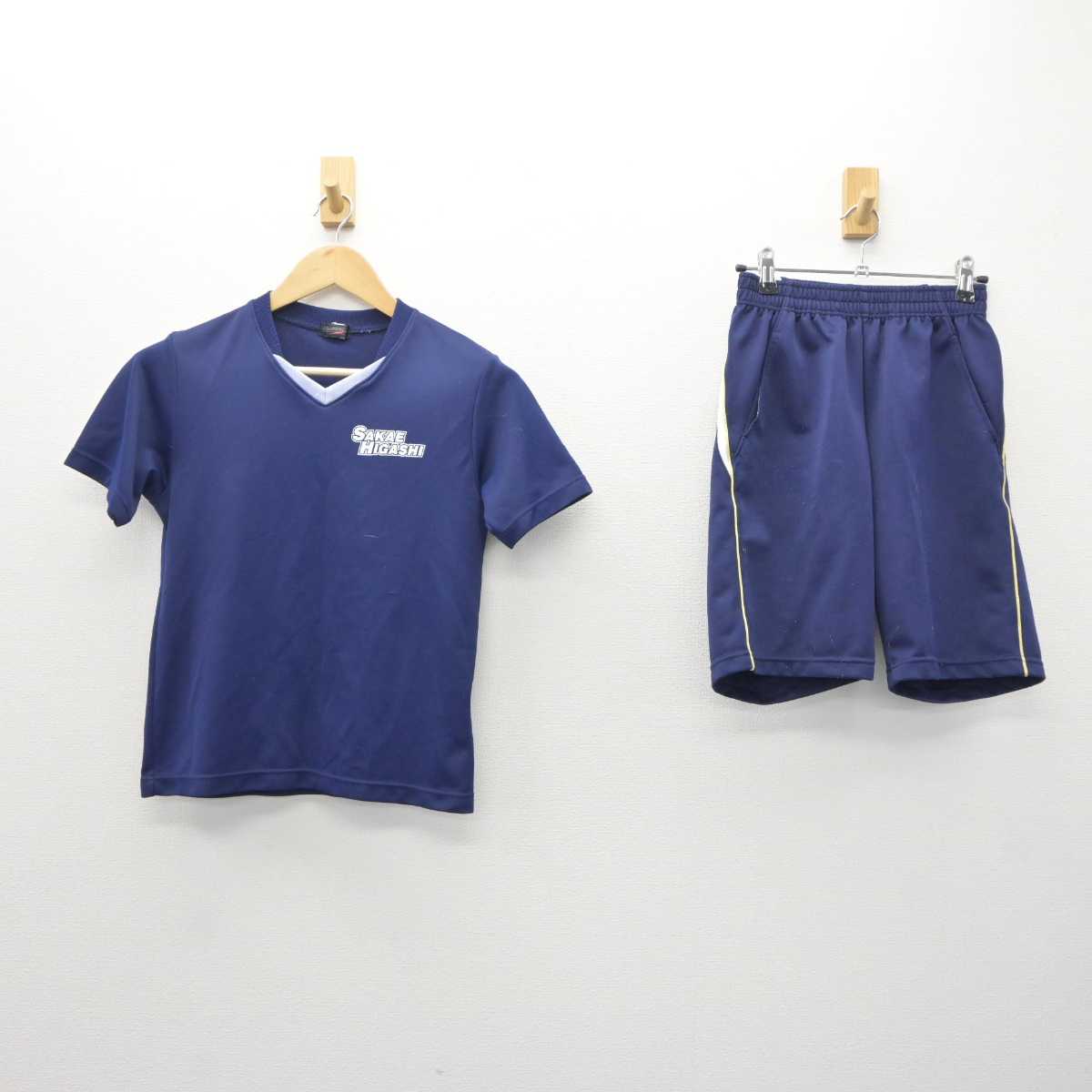 【中古】埼玉県 栄東中学・高等学校 女子制服 2点 (体操服 上・体操服 下) sf063951