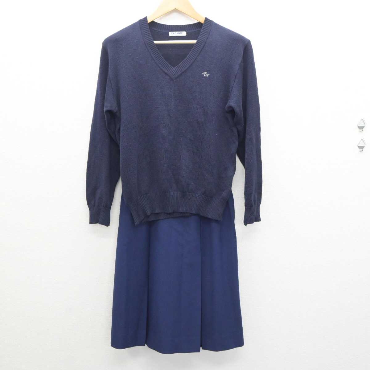 【中古】秋田県 新屋高等学校 女子制服 4点 (ブレザー・ニット・スカート) sf064153