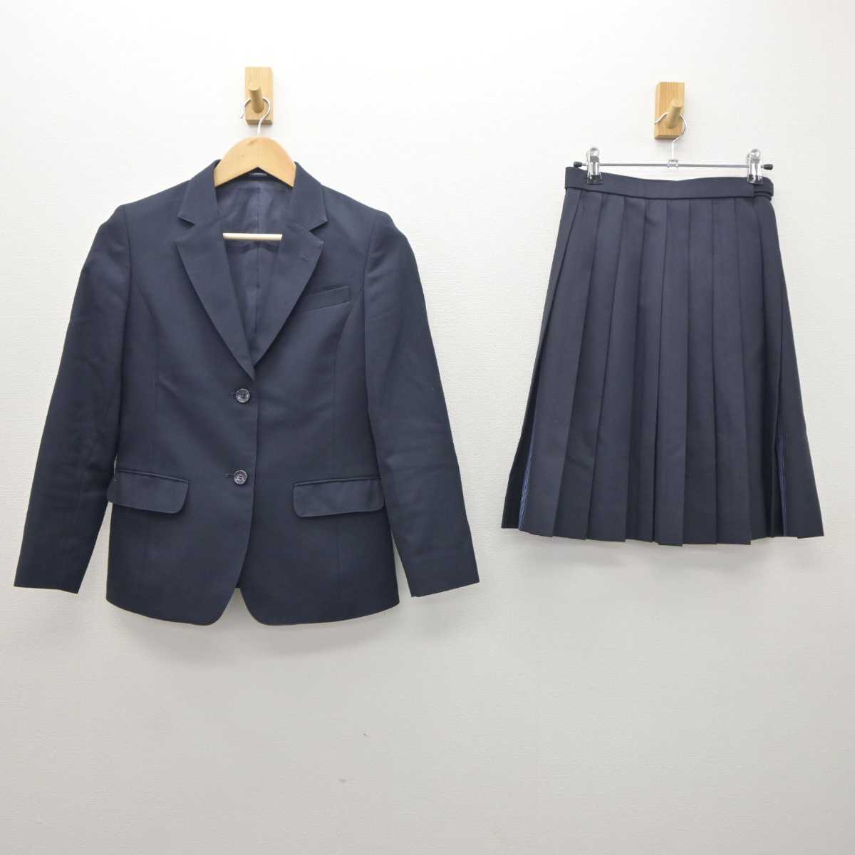 【中古】神奈川県 桐蔭学園高等学校 女子制服 2点 (ブレザー・スカート) sf064244