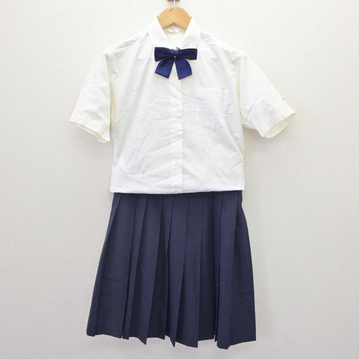 【中古】東京都 芝商業高等学校/旧モデル 女子制服 4点 (ベスト・シャツ・スカート) sf064539