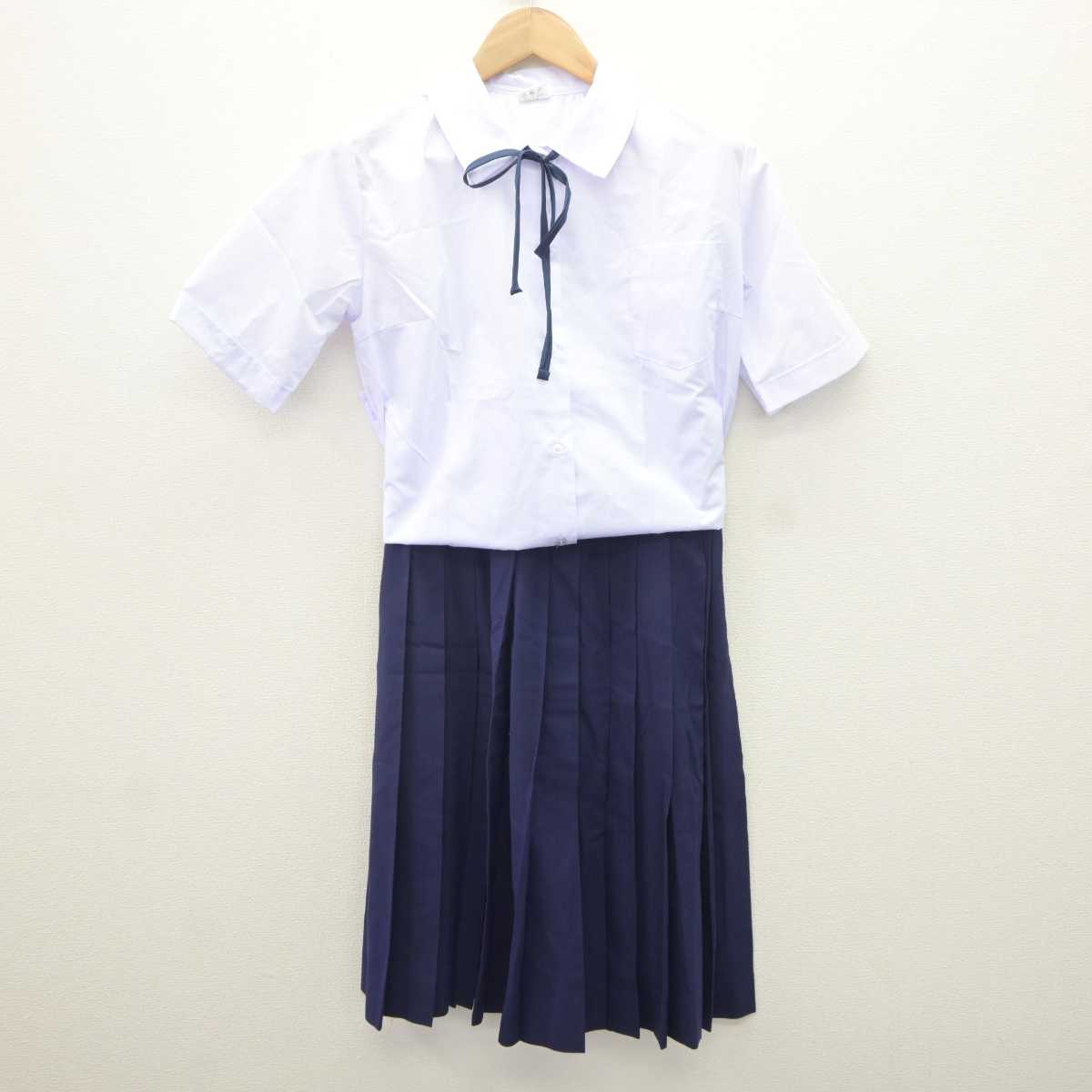 【中古】埼玉県 北本市立東中学校 女子制服 3点 (シャツ・スカート) sf064956