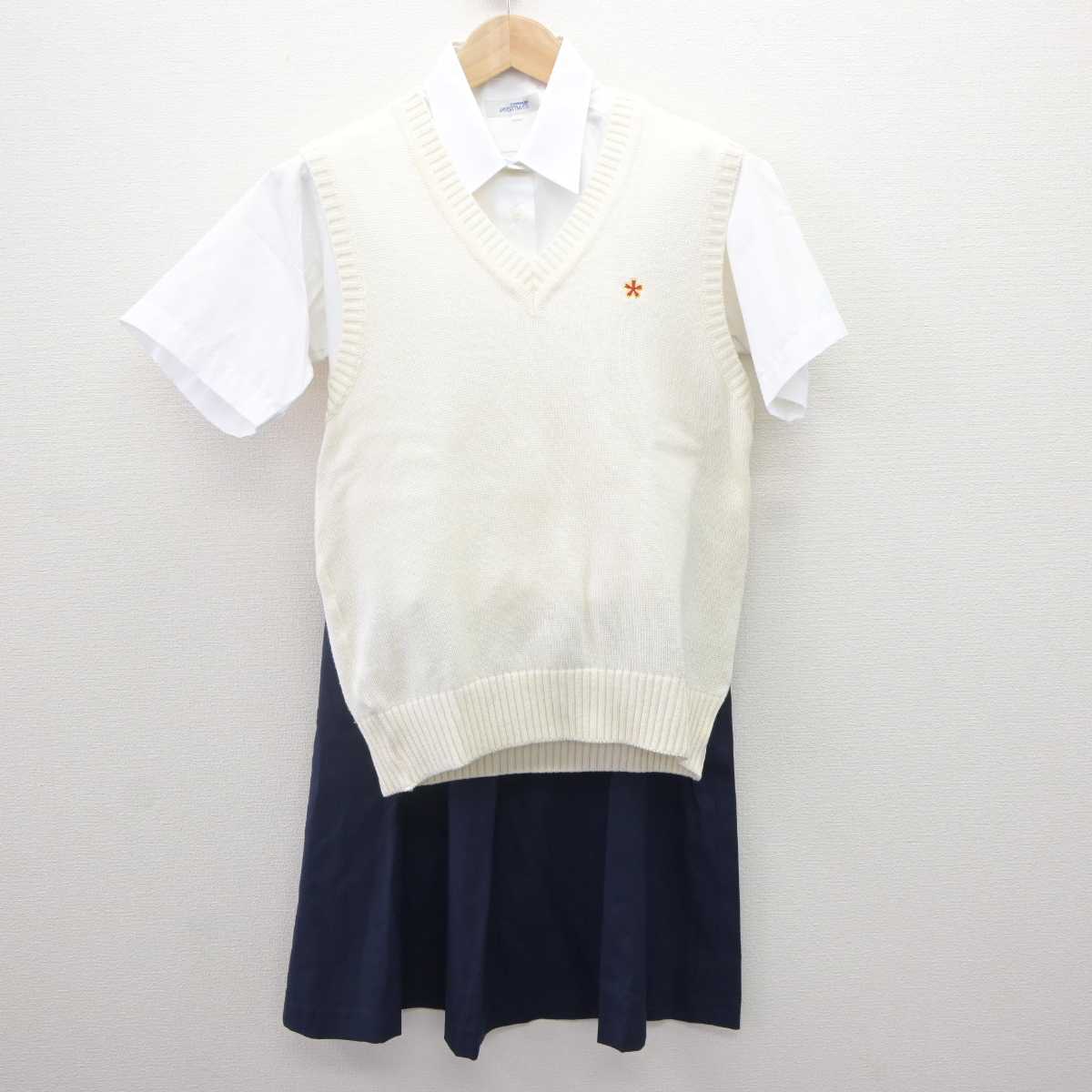 【中古】埼玉県 熊谷女子高等学校 女子制服 3点 (ニットベスト・シャツ・スカート) sf064959