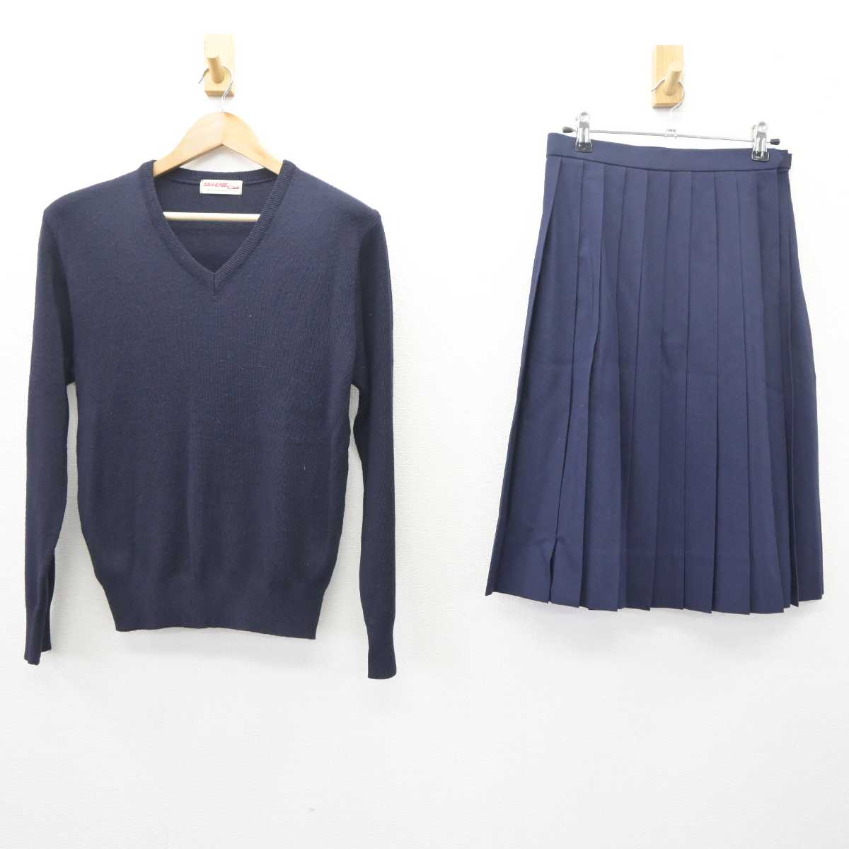 【中古】兵庫県 伊丹市立西中学校 女子制服 2点 (ニット・スカート) sf065039