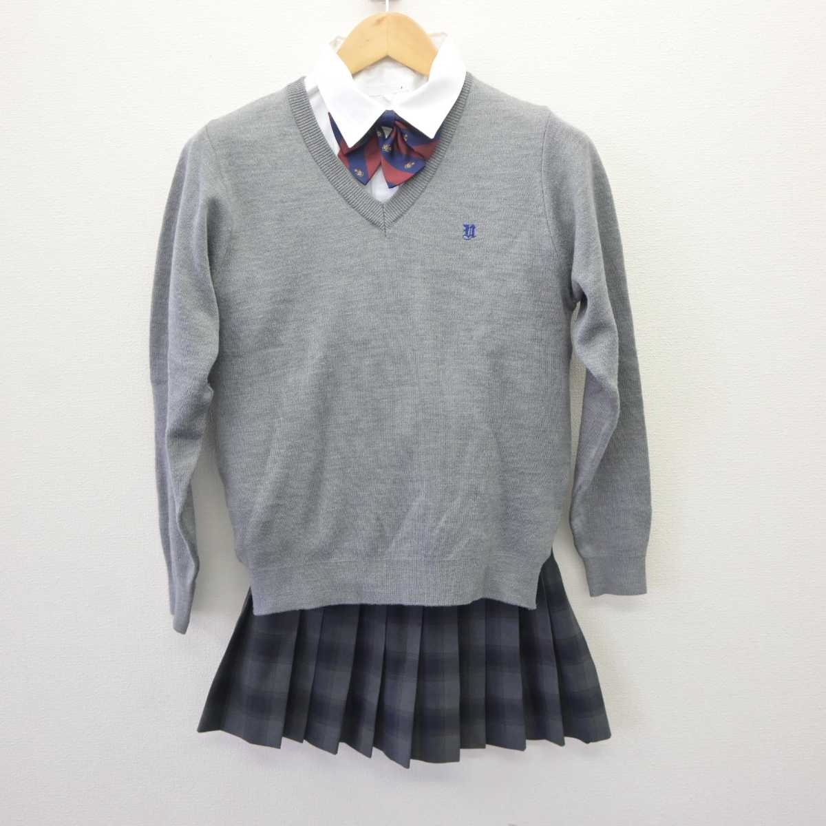 【中古】東京都 永山高等学校 女子制服 4点 (ニット・シャツ・スカート) sf065092