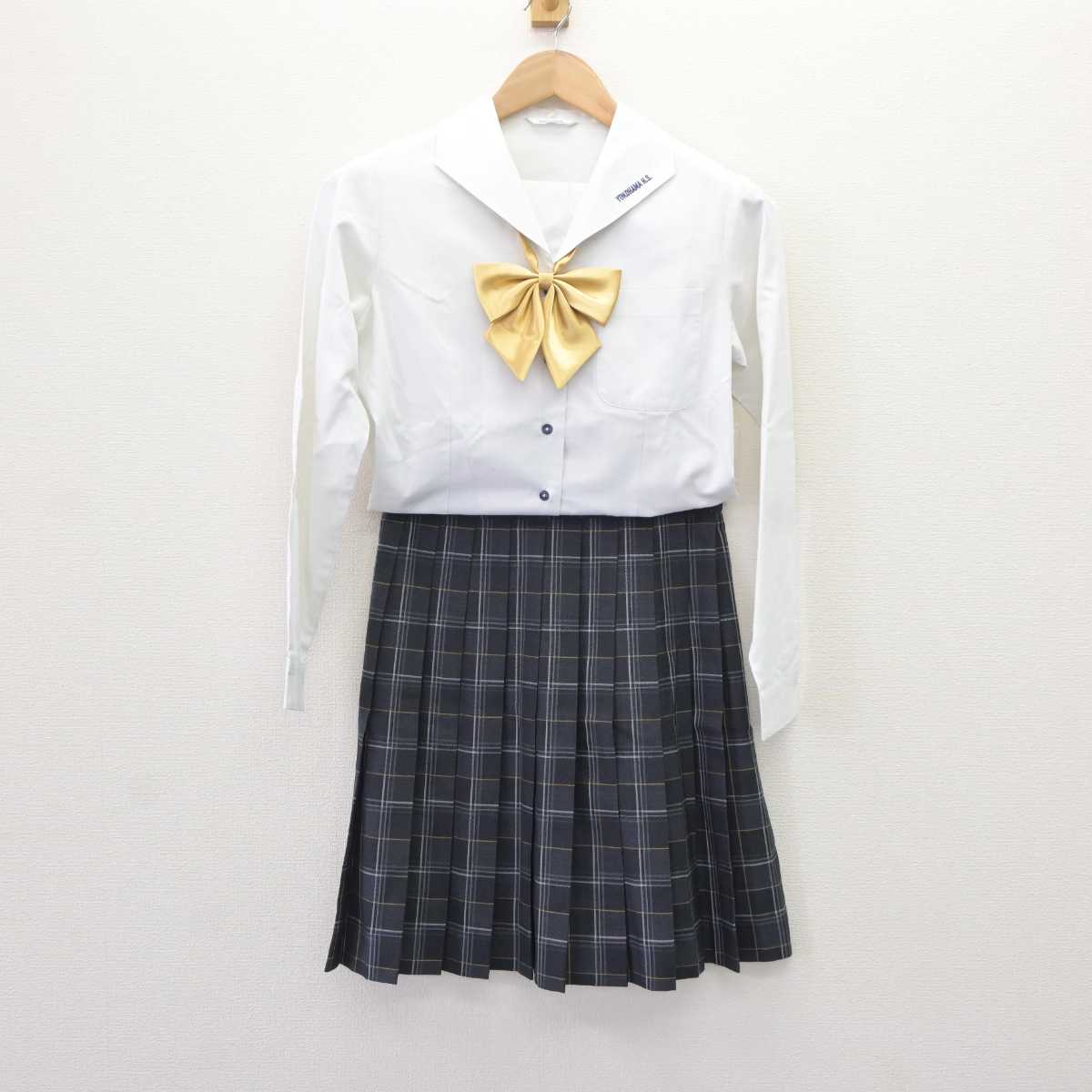 【中古】神奈川県 横浜高等学校 女子制服 4点 (ニット・シャツ・スカート) sf065170