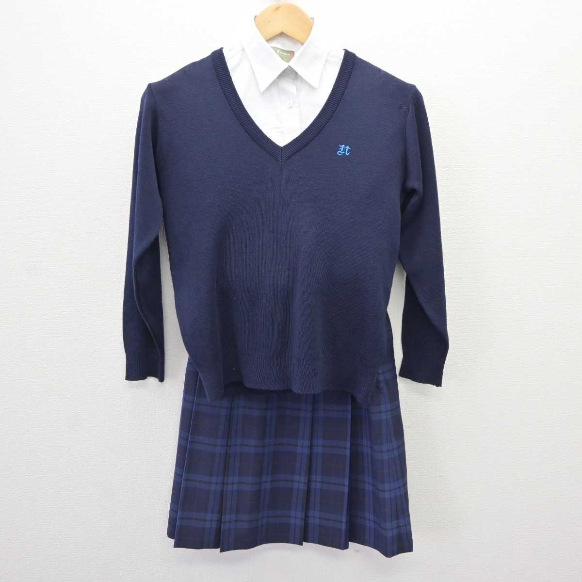 【中古】京都府 西ノ京中学校 女子制服 3点 (ニット・シャツ・スカート) sf065259