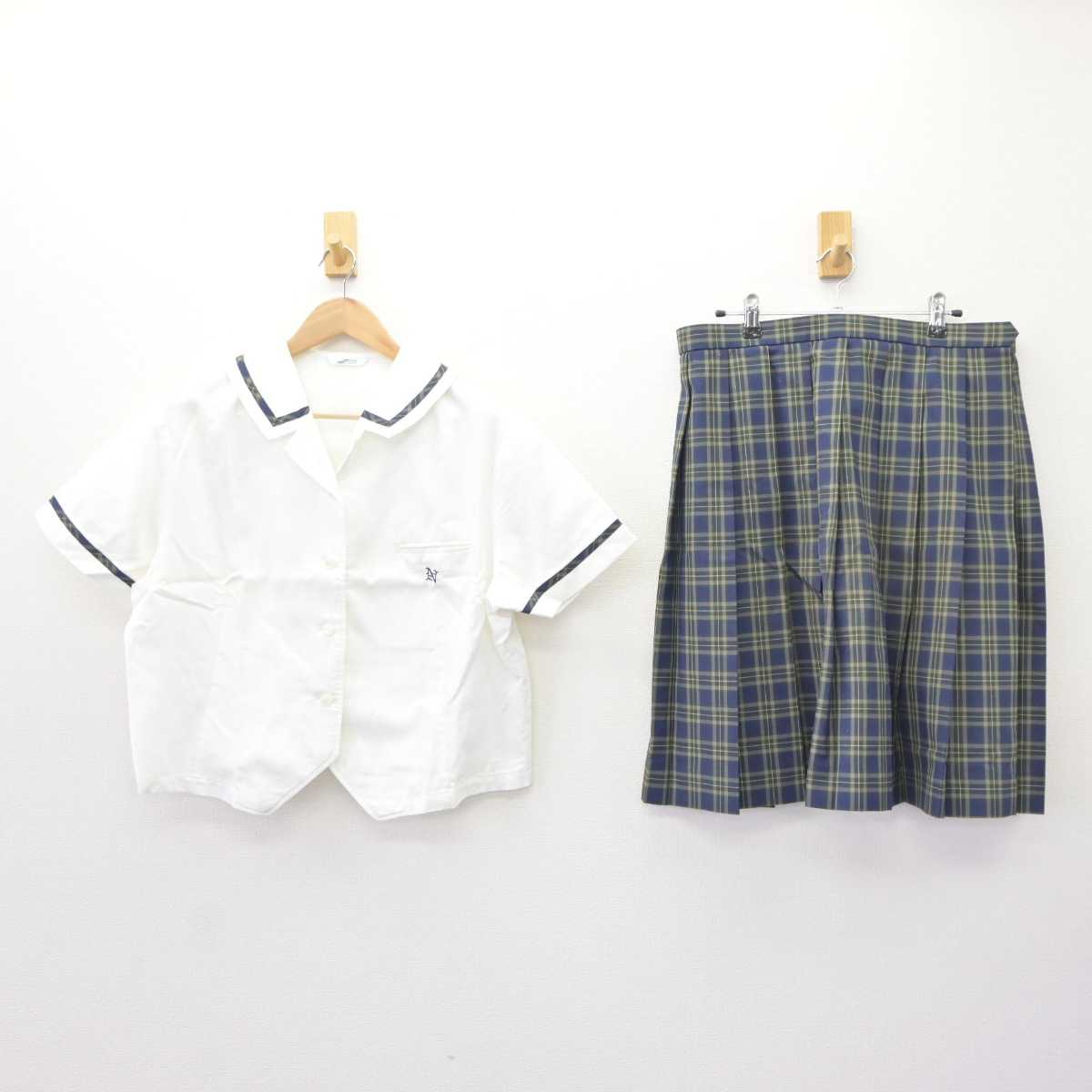 【中古】秋田県 西目高等学校 女子制服 2点 (シャツ・スカート) sf065306