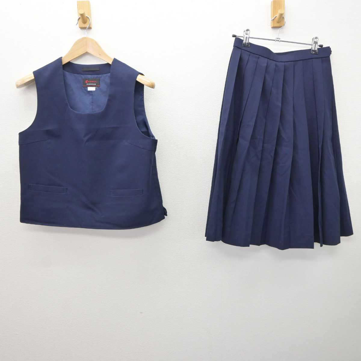 【中古】兵庫県 三木中学校 女子制服 2点 (ベスト・スカート) sf065365