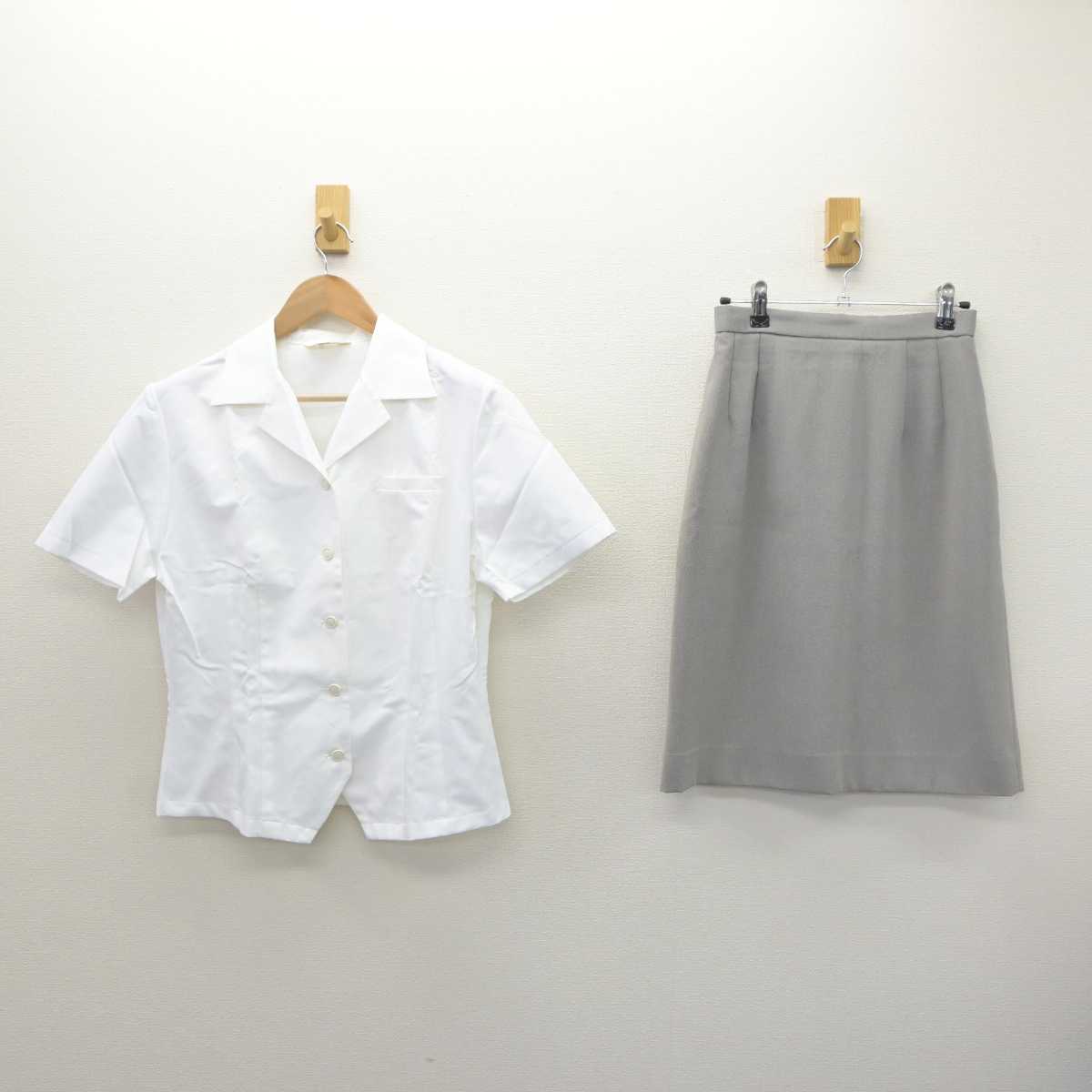 【中古】 事務服 女子制服 4点 (ベスト・ブラウス・ブラウス・スカート) sf065381