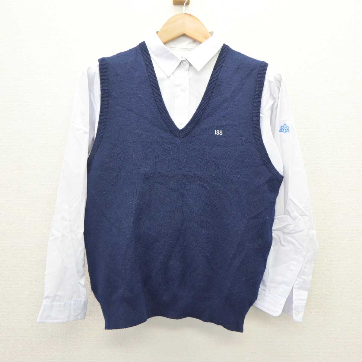 【中古】大分県 情報科学高等学校 女子制服 2点 (ニットベスト・シャツ) sf065691