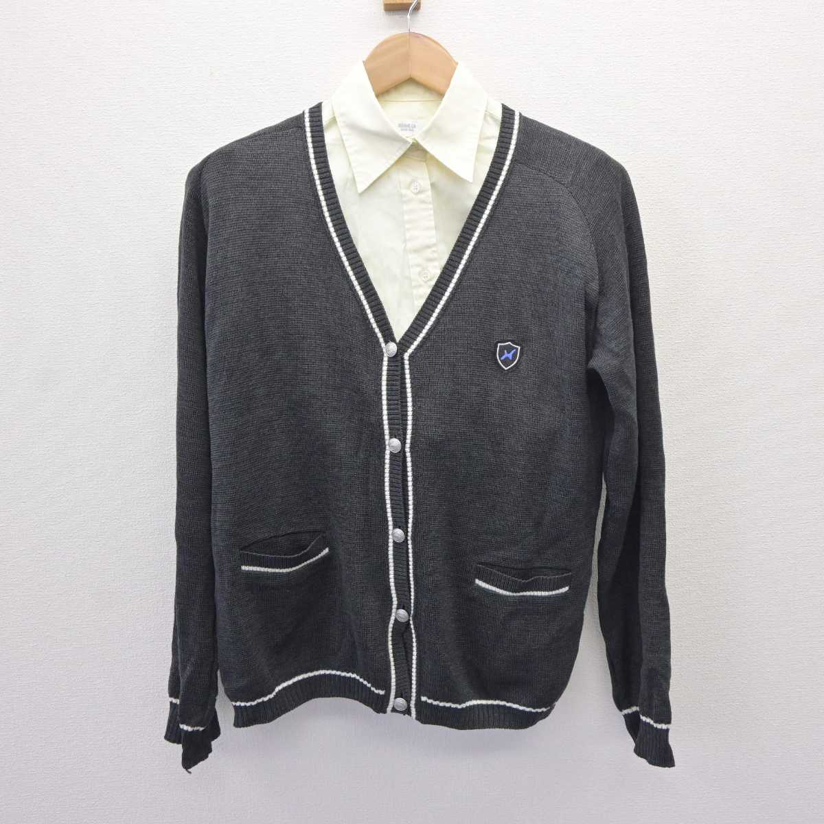 【中古】東京都 八王子中学校・高等学校 女子制服 2点 (ニット・シャツ) sf065782