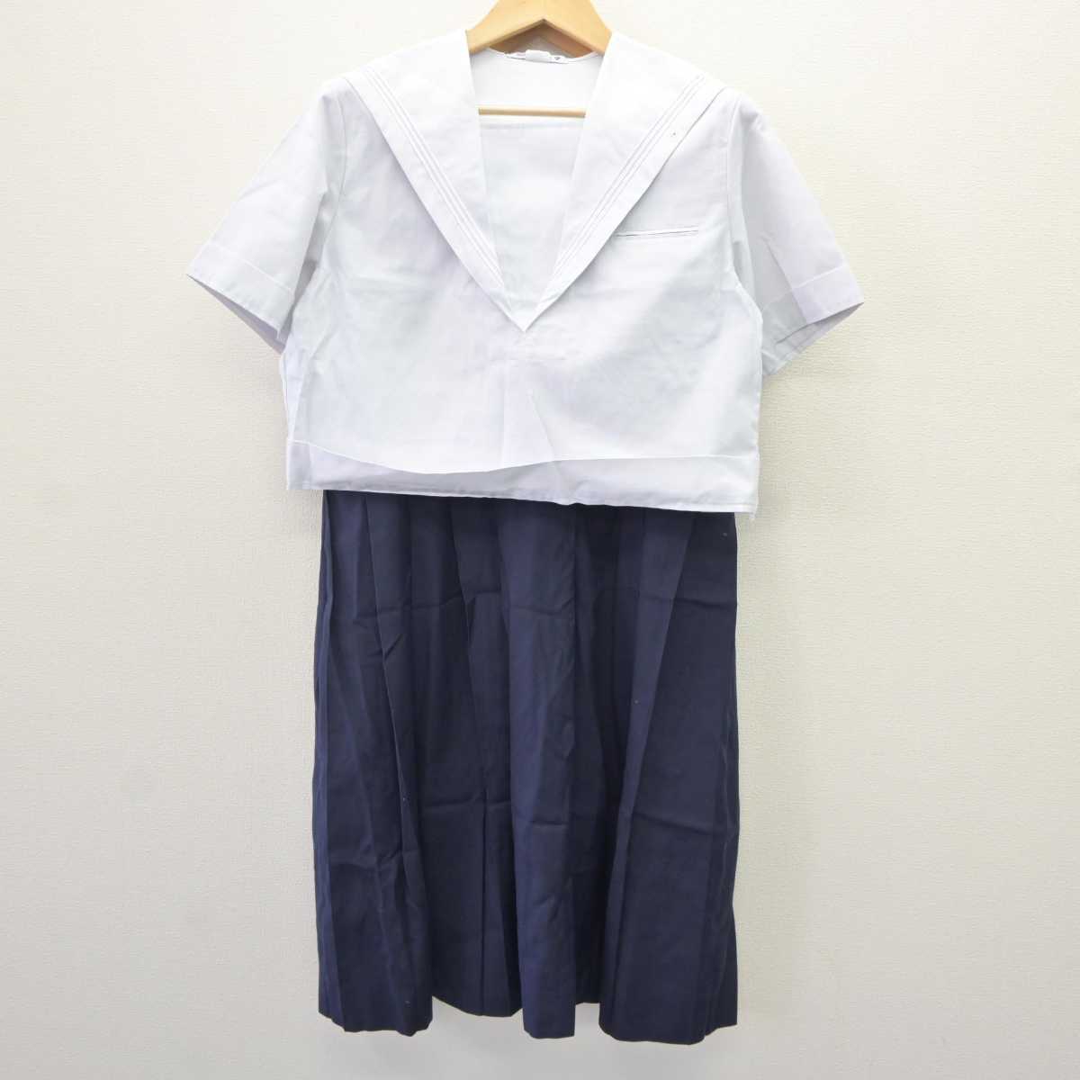 【中古】福岡県 折尾愛真高等学校 女子制服 2点 (セーラー服・ジャンパースカート) sf065816