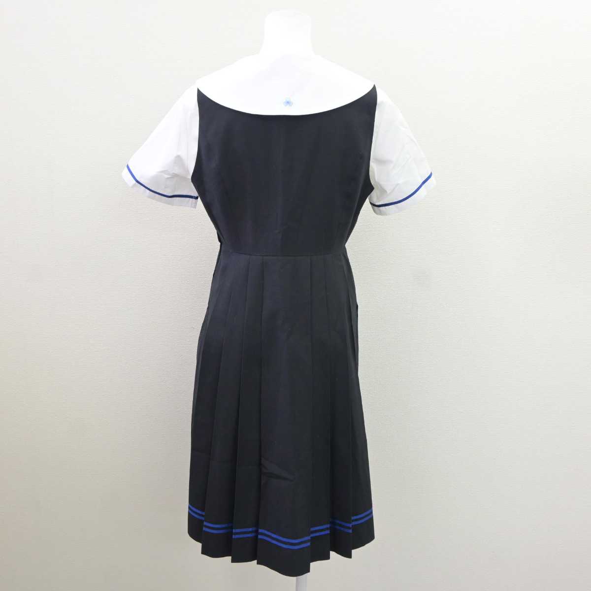 【中古】東京都 瀧野川女子学園中学高等学校 女子制服 3点 (ブラウス・ジャンパースカート) sf065865